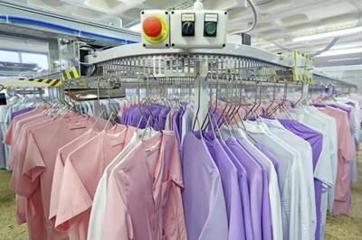 瞄準服裝市場，年流水超300億的批發秘籍 不靠